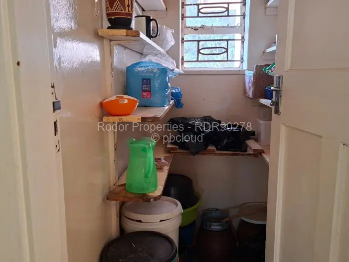 4 Bedroom House for Sale in Hillcrest, Bulawayo