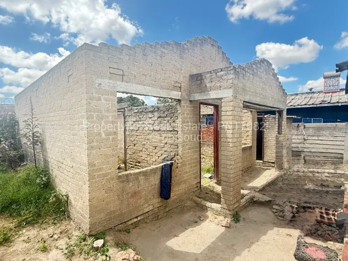 4 Bedroom House for Sale in Highfield, Harare