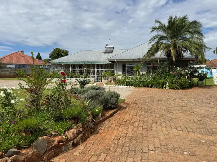 2 Bedroom House for Sale in Famona, Bulawayo