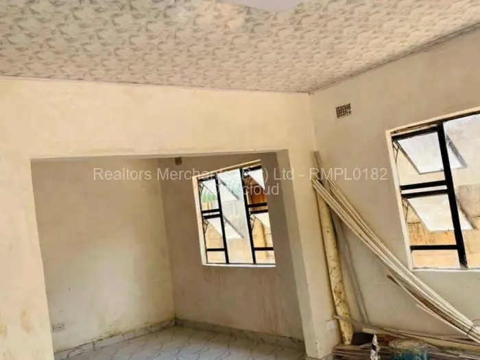 5 Bedroom House for Sale in Warren Park, Harare