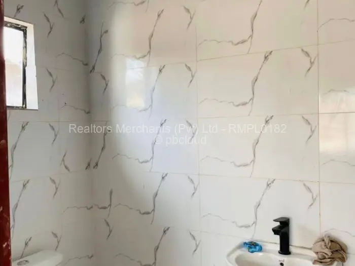 5 Bedroom House for Sale in Warren Park, Harare