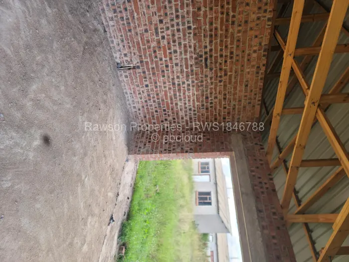 6 Bedroom House for Sale in Budiriro, Harare