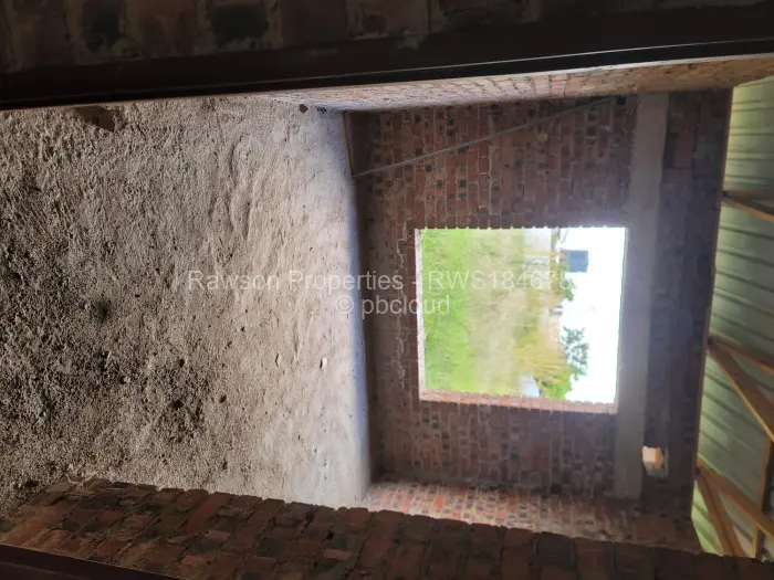 6 Bedroom House for Sale in Budiriro, Harare