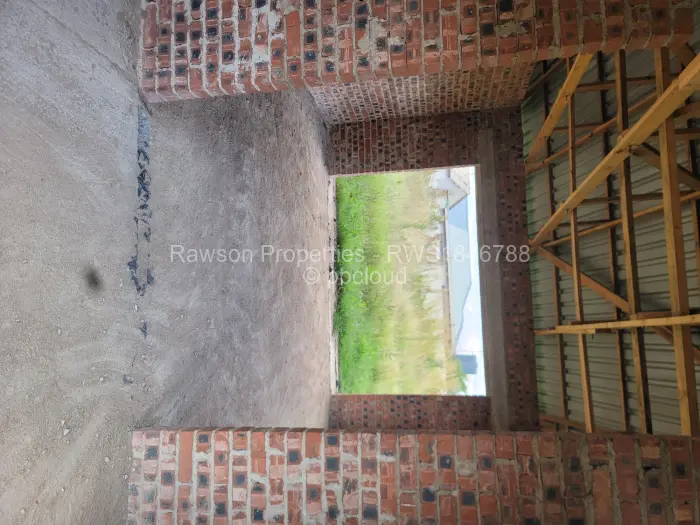 6 Bedroom House for Sale in Budiriro, Harare