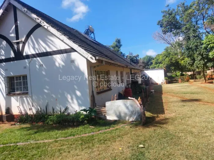 4 Bedroom House for Sale in Borrowdale, Harare