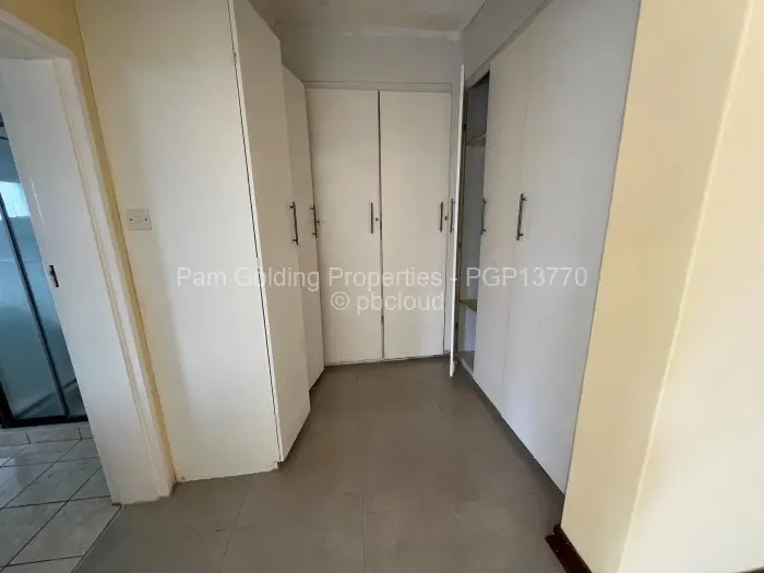 4 Bedroom House to Rent in Borrowdale West