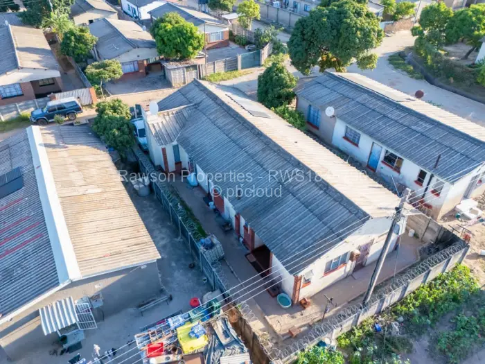 7 Bedroom House for Sale in Glen Norah, Harare