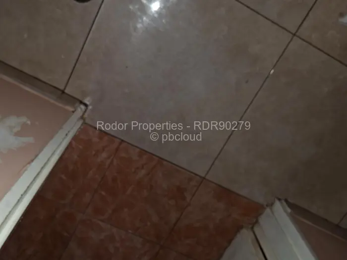 4 Bedroom House for Sale in Emhlangeni, Bulawayo