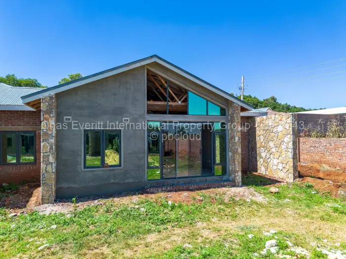 Townhouse/Cluster for Sale in Vainona, Harare