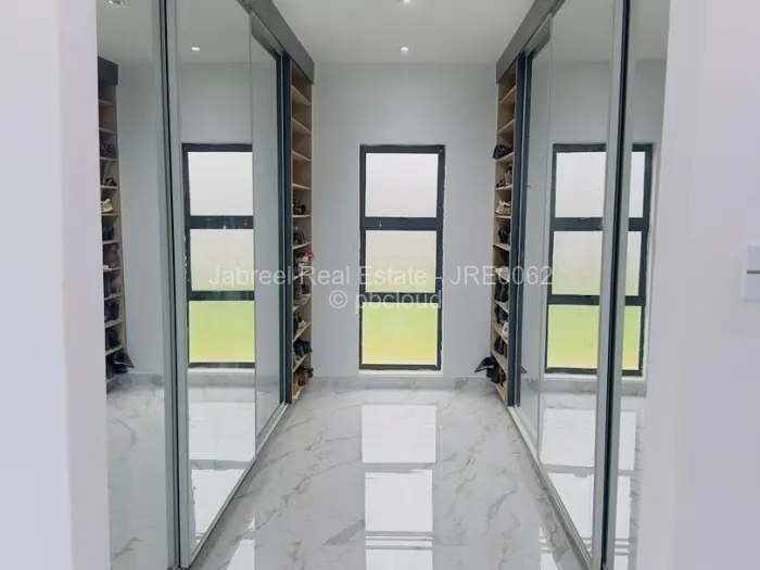 5 Bedroom House for Sale in Mount Pleasant Heights, Harare