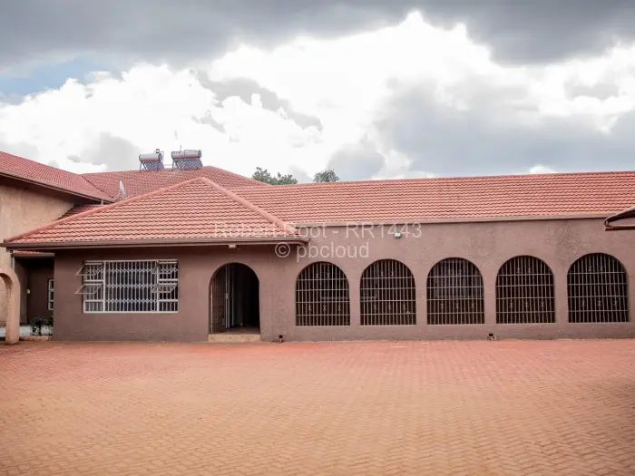 5 Bedroom House for Sale in Belvedere, Harare