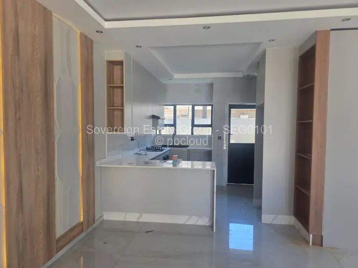 Townhouse/Cluster to Rent in Avondale, Harare