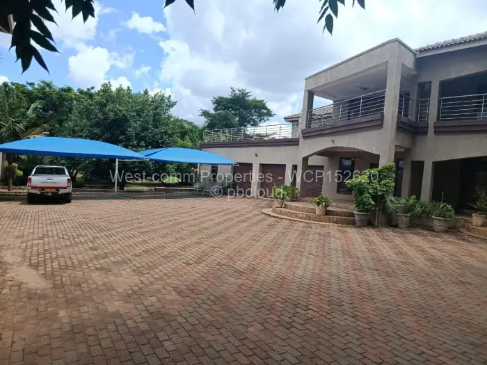 6 Bedroom House for Sale in Quinnington, Harare
