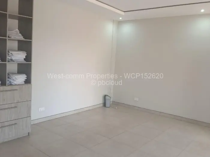 6 Bedroom House for Sale in Quinnington, Harare