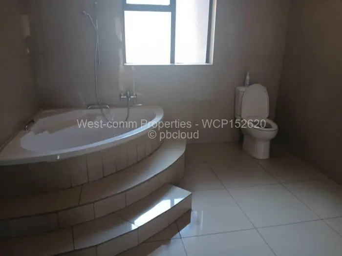 6 Bedroom House for Sale in Quinnington, Harare