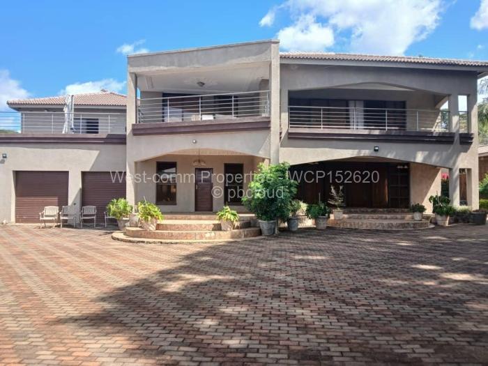 6 Bedroom House for Sale in Quinnington, Harare