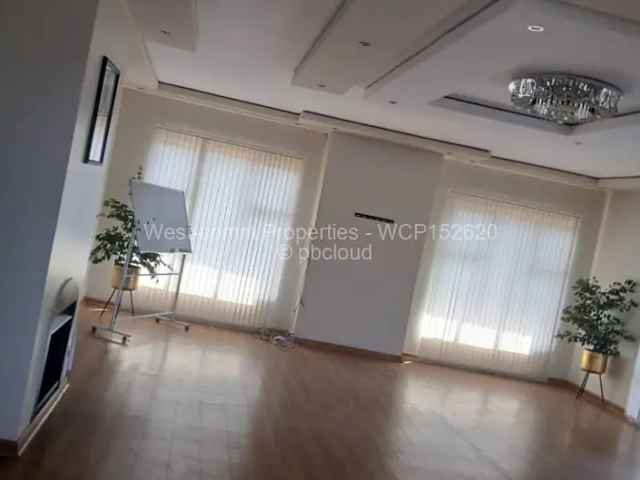 6 Bedroom House for Sale in Quinnington, Harare