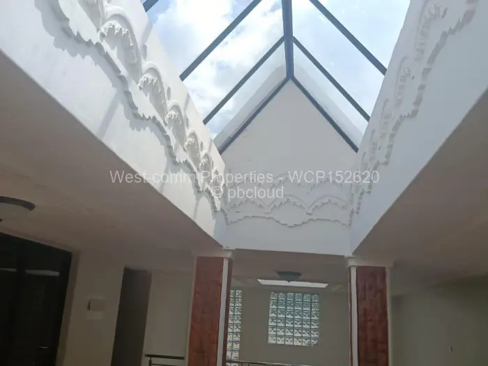 6 Bedroom House for Sale in Quinnington, Harare