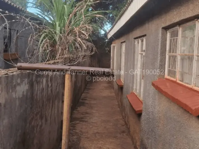 4 Bedroom House for Sale in Dzivarasekwa, Harare