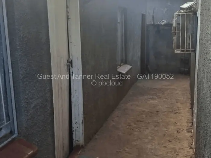 4 Bedroom House for Sale in Dzivarasekwa, Harare