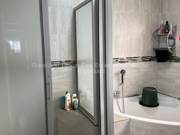 4 Bedroom House for Sale in Springvale, Ruwa