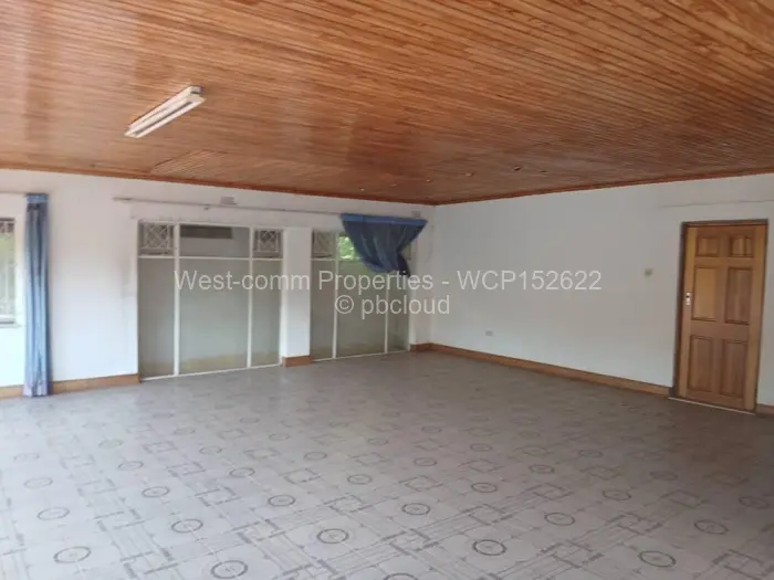 6 Bedroom House for Sale in Glen Lorne, Harare