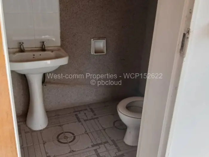 6 Bedroom House for Sale in Glen Lorne, Harare