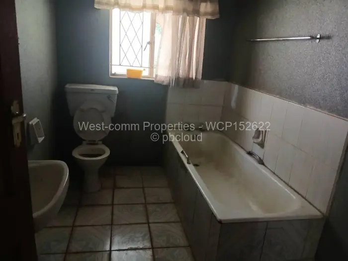 6 Bedroom House for Sale in Glen Lorne, Harare