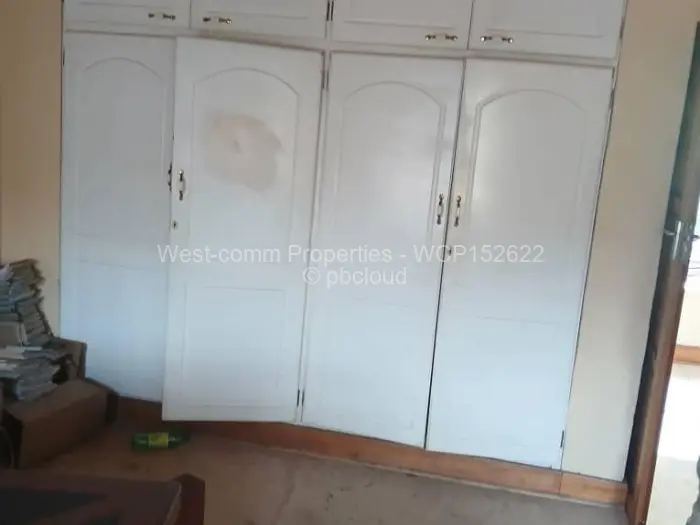 6 Bedroom House for Sale in Glen Lorne, Harare