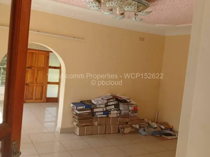6 Bedroom House for Sale in Glen Lorne, Harare