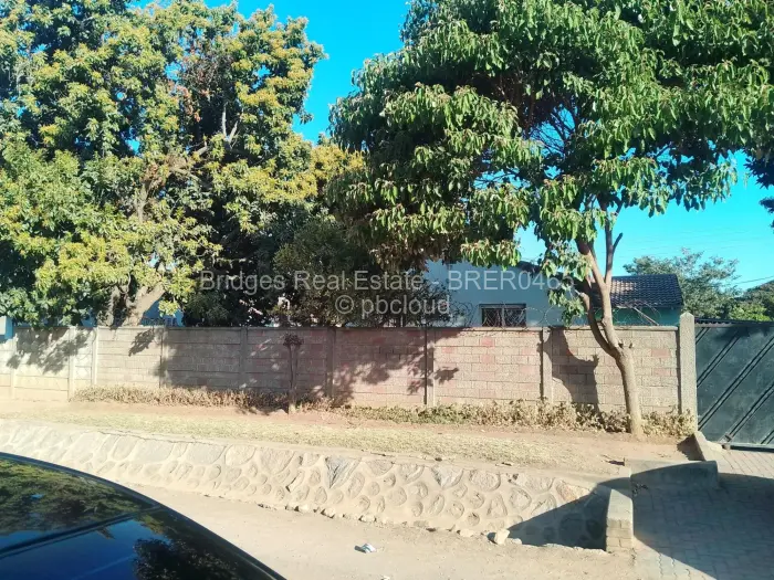 5 Bedroom House for Sale in Budiriro, Harare