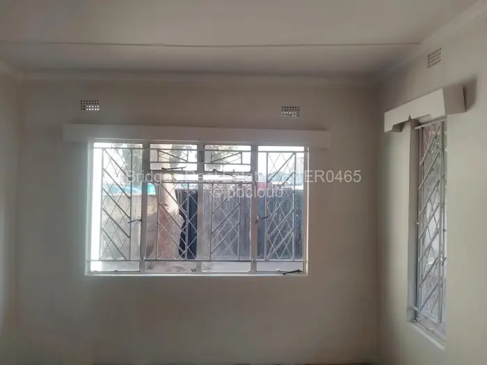 5 Bedroom House for Sale in Budiriro, Harare