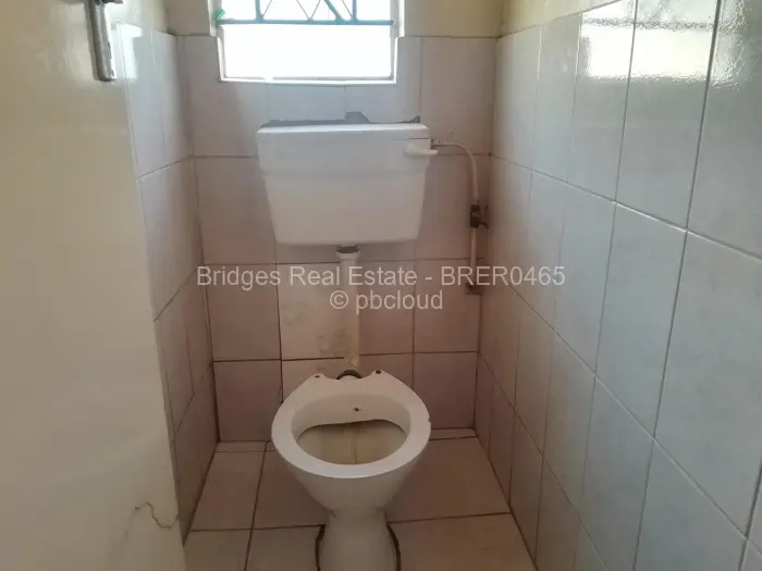 5 Bedroom House for Sale in Budiriro, Harare