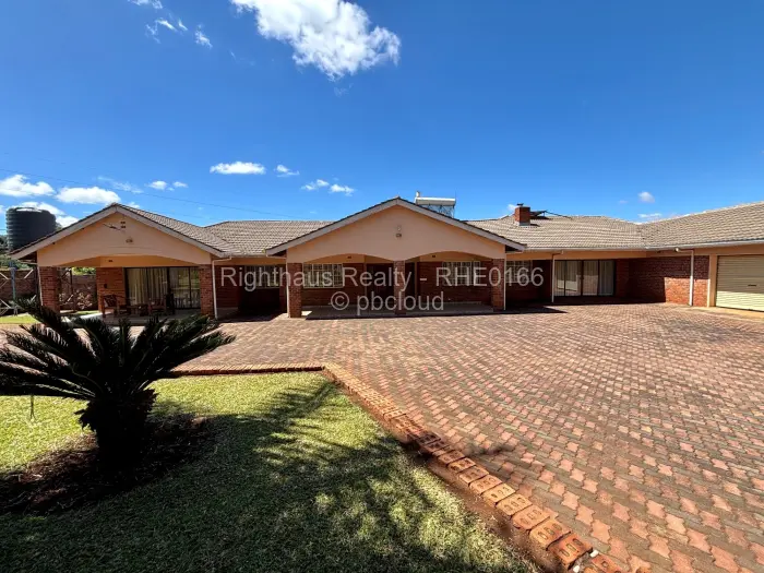 5 Bedroom House for Sale in Greystone Park, Harare