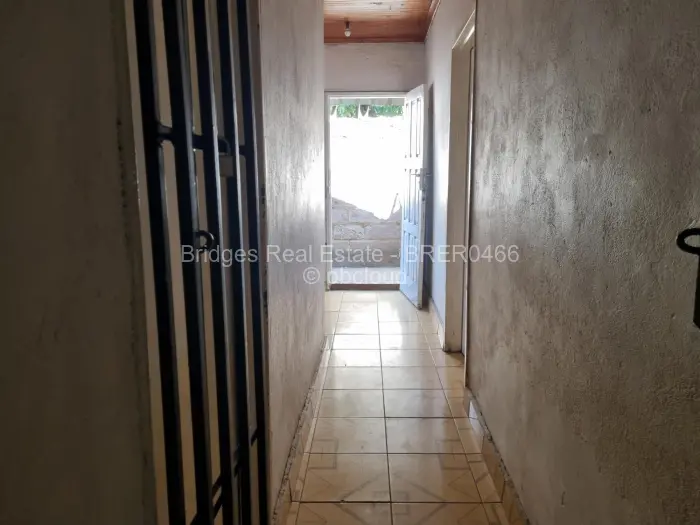 4 Bedroom House to Rent in Budiriro