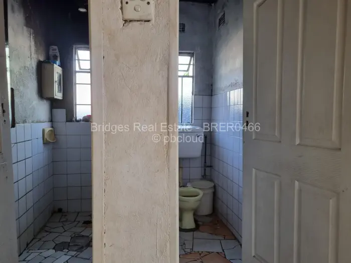 4 Bedroom House to Rent in Budiriro