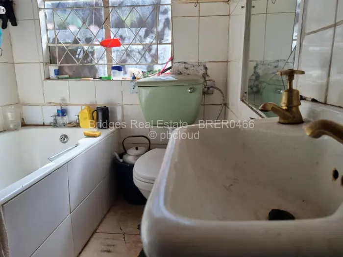 4 Bedroom House to Rent in Budiriro