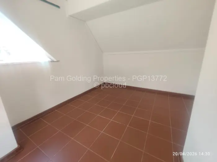 Townhouse/Cluster to Rent in Newlands