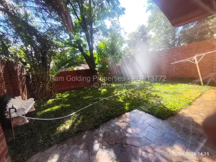 Townhouse/Cluster to Rent in Newlands