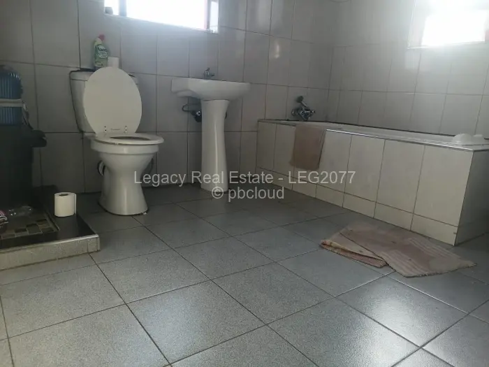 3 Bedroom House for Sale in Karoi, Karoi