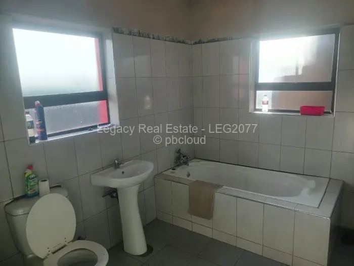 3 Bedroom House for Sale in Karoi, Karoi