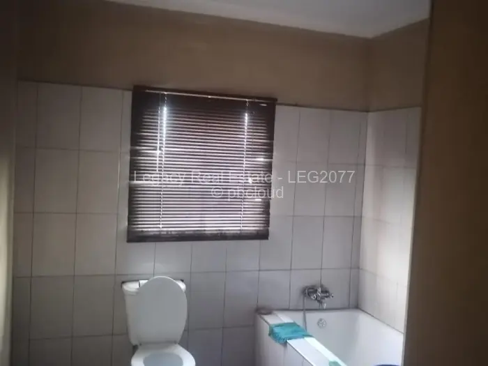 3 Bedroom House for Sale in Karoi, Karoi