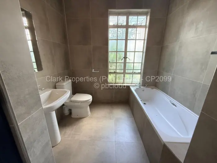 Townhouse/Cluster to Rent in Avondale