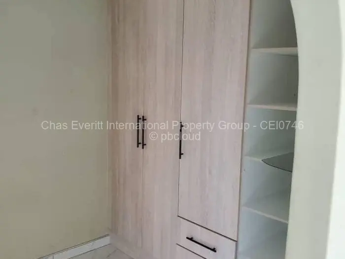 5 Bedroom House to Rent in Westgate