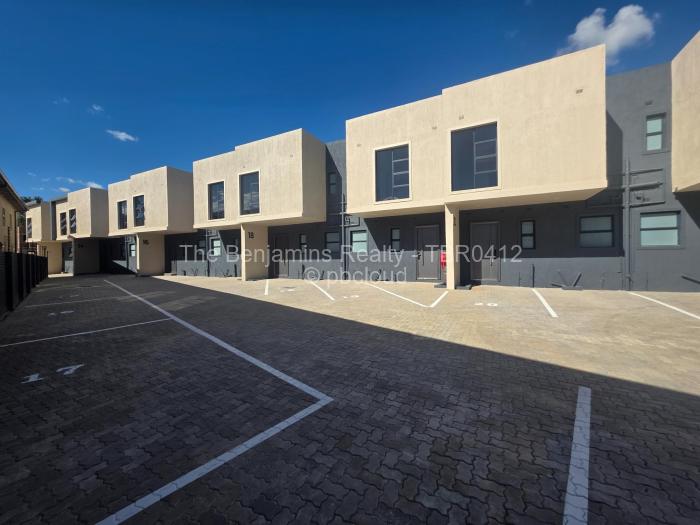 Townhouse/Cluster to Rent in Strathaven, Harare