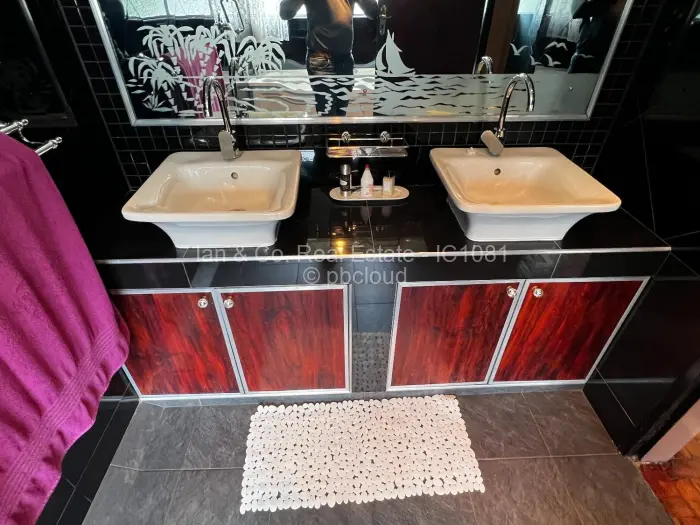 4 Bedroom House for Sale in Hillside Byo, Bulawayo