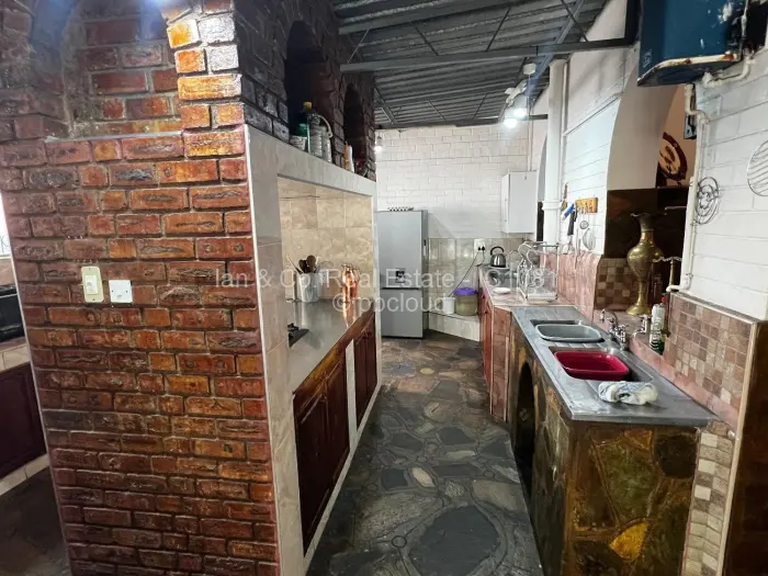 4 Bedroom House for Sale in Hillside Byo, Bulawayo