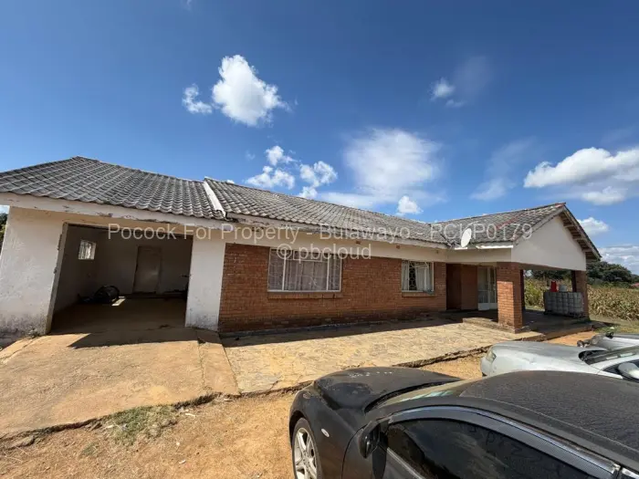 3 Bedroom House for Sale in Killarney, Bulawayo