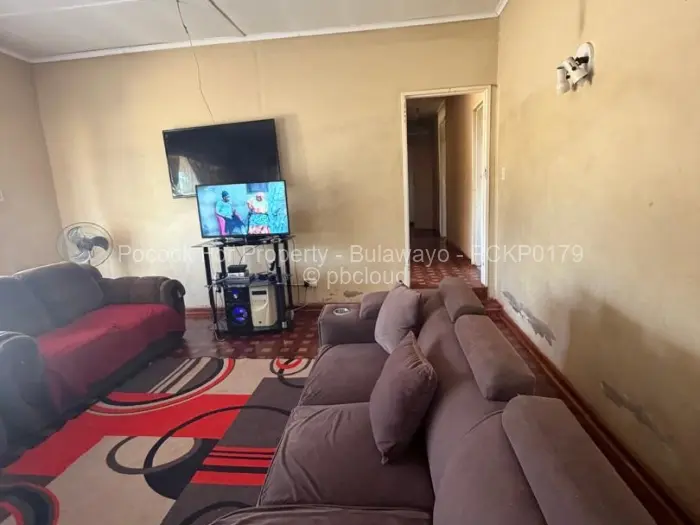 3 Bedroom House for Sale in Killarney, Bulawayo