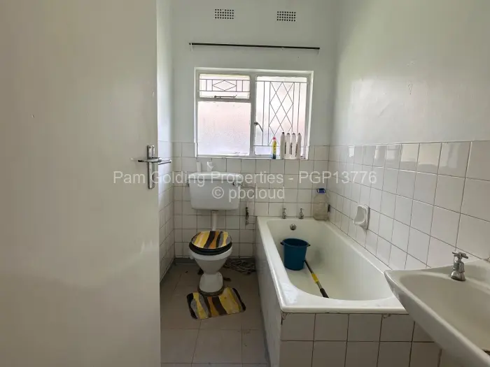 Flat/Apartment to Rent in Avondale